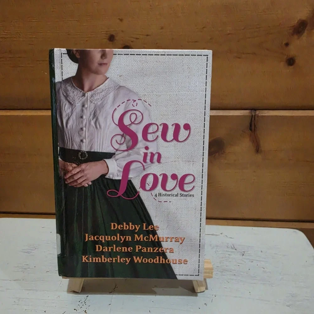 Sew in Love: 4 Historical Stories Thorndike Press Large Print 9781432878085